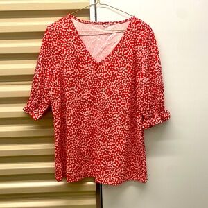 NWOT Red and White Floral Shirt Mid Length Sleeves Size L
